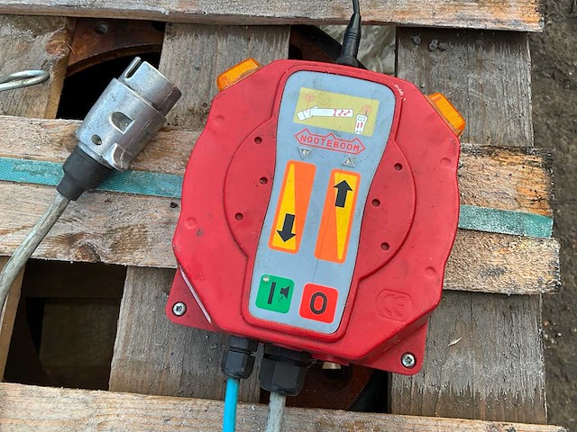 Nooteboom wireless remote control trailer bediening - afbeelding 6 van  9