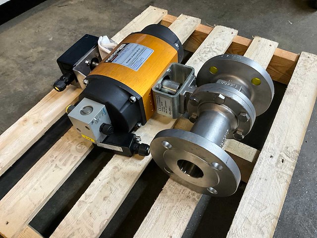 Norbro roestvrij staal afsluiter 1.4408 met actuator (4x) - afbeelding 2 van  7