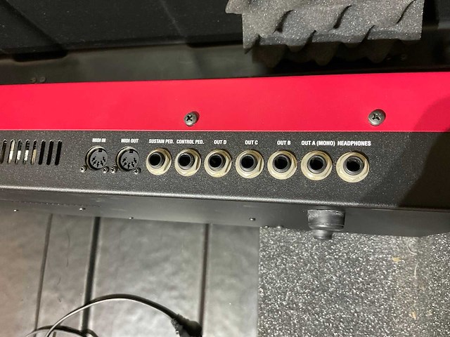 Nord lead 2x synthesizer keyboard - afbeelding 3 van  3