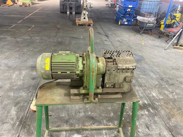 Nord sk 100 l/4 nord elektromotor + ponsblok - afbeelding 6 van  6