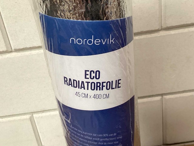 Nordevik eco radiatorfolie rol 45x400 cm (1200x) - afbeelding 1 van  5