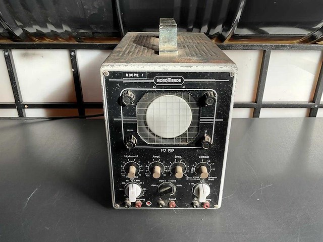 Nordmende - fo 959 - decoratieve oscilloscoop. - afbeelding 2 van  3
