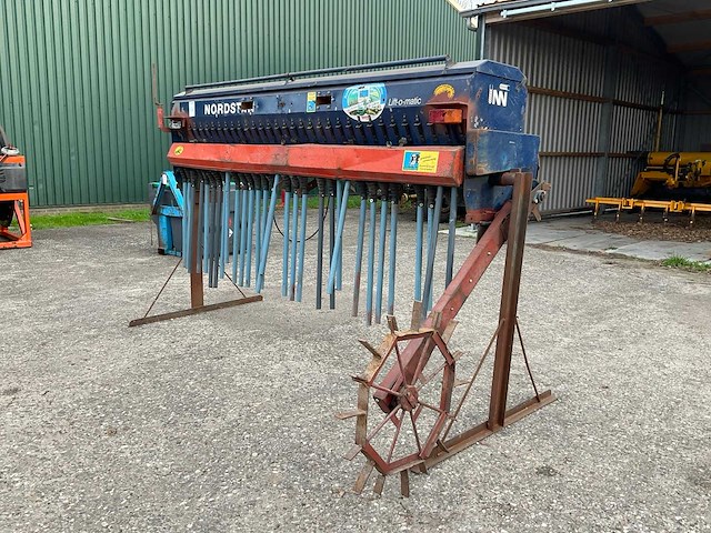 Nordsten lift-o-matic cld 300 zaaimachine - afbeelding 1 van  10