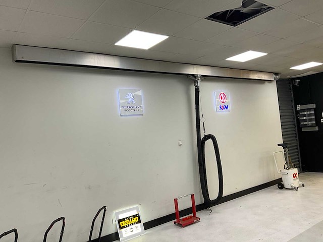 Norfi aluminium afzuigrail - met uitlaatafzuigkit - 6 mtr. - afbeelding 1 van  10