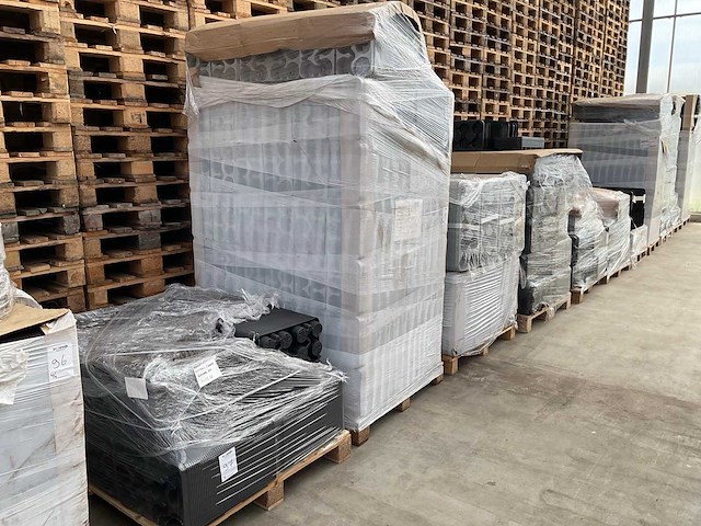 Normpack partij transport trays (ca. 5700x) - afbeelding 1 van  10