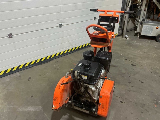 Norton clipper cs 451 betonzaag - afbeelding 3 van  9