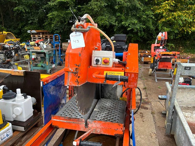 Norton jumbo 651 steenzaagmachine - afbeelding 8 van  12
