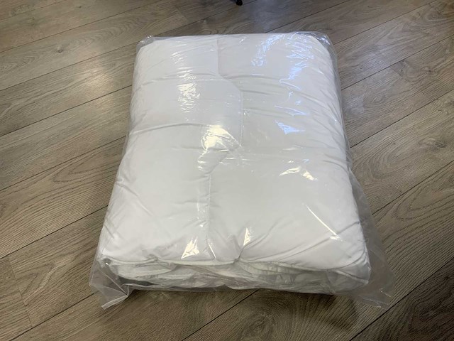 Norwegian dekbed 140x200 (15x) - afbeelding 1 van  3