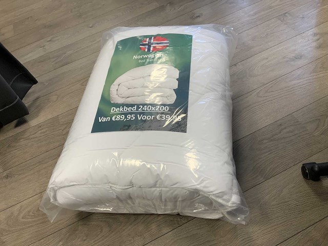 Norwegian dekbed 240x200 (15x) - afbeelding 1 van  6