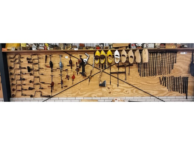 Nostalgisch handgereedschap - afbeelding 2 van  7