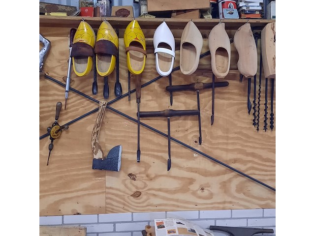 Nostalgisch handgereedschap - afbeelding 5 van  7