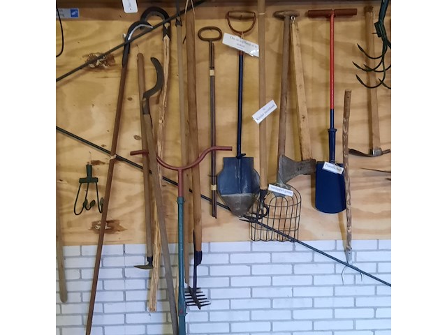 Nostalgisch handgereedschap - afbeelding 6 van  11