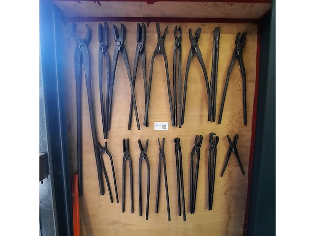 Nostalgisch smids gereedschap - afbeelding 1 van  5