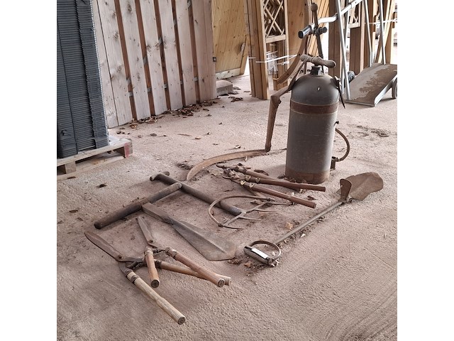 Nostalgisch tuingereedschap - afbeelding 1 van  16