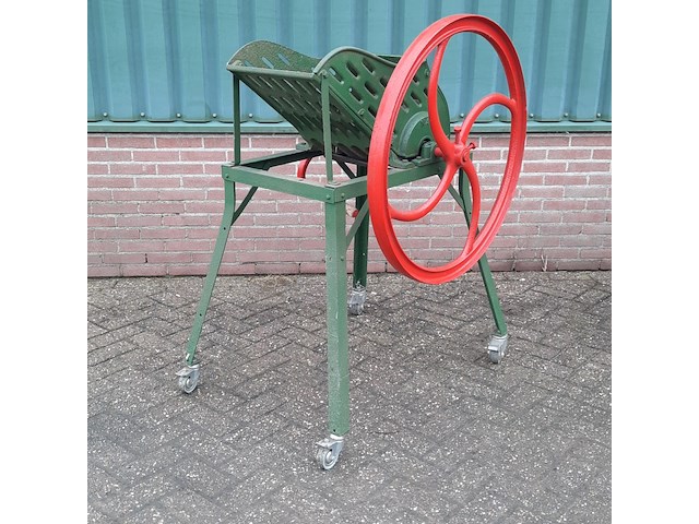 Nostalgische bietenmolen vleesschauwer, sma6 - afbeelding 1 van  14