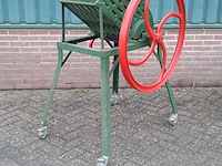 Nostalgische bietenmolen vleesschauwer, sma6 - afbeelding 1 van  14