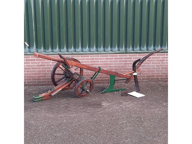 Nostalgische blauwbalk en plaggenschop - afbeelding 1 van  13