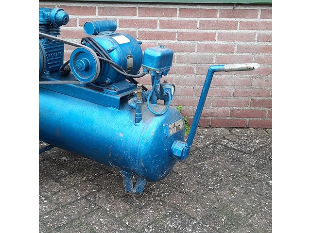 Nostalgische compressor j1s65, bouwjaar 1950 - afbeelding 3 van  10