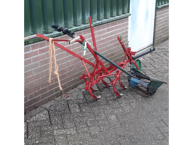 Nostalgische cultivator en verkruimelrol - afbeelding 11 van  11