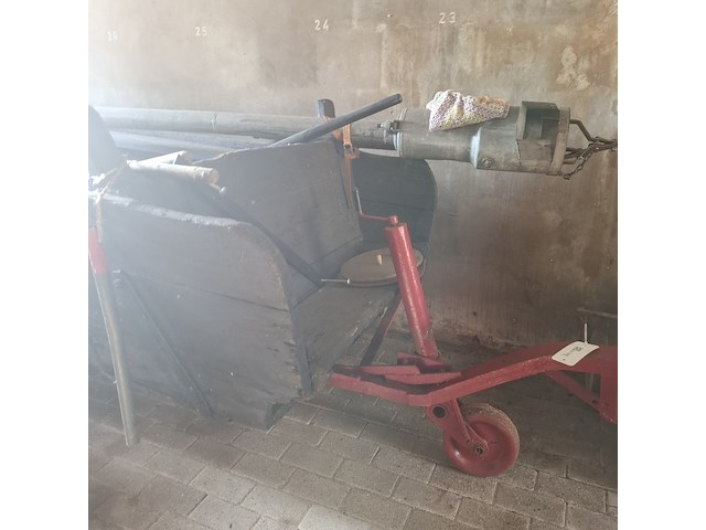 Nostalgische gierwagen incl. gierpomp - afbeelding 9 van  22