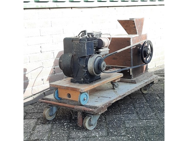 Nostalgische graan maalmolen - afbeelding 1 van  9