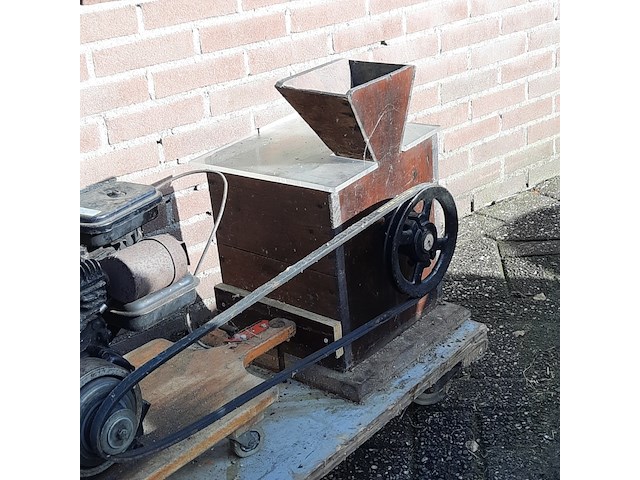 Nostalgische graan maalmolen - afbeelding 2 van  9