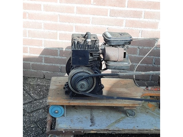 Nostalgische graan maalmolen - afbeelding 3 van  9