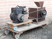 Nostalgische graan maalmolen - afbeelding 8 van  9