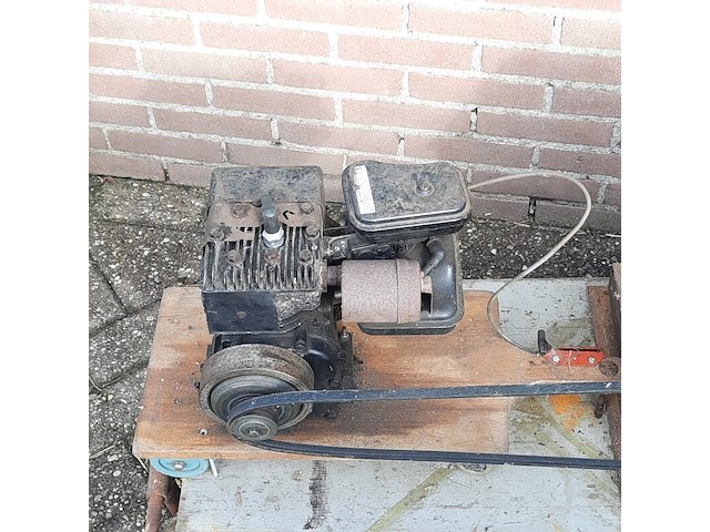 Nostalgische graan maalmolen - afbeelding 9 van  9