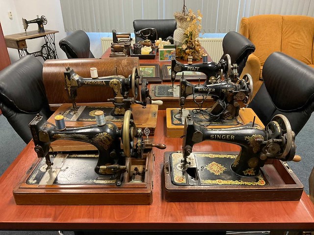 Nostalgische handnaaimachine (6x) - afbeelding 1 van  12