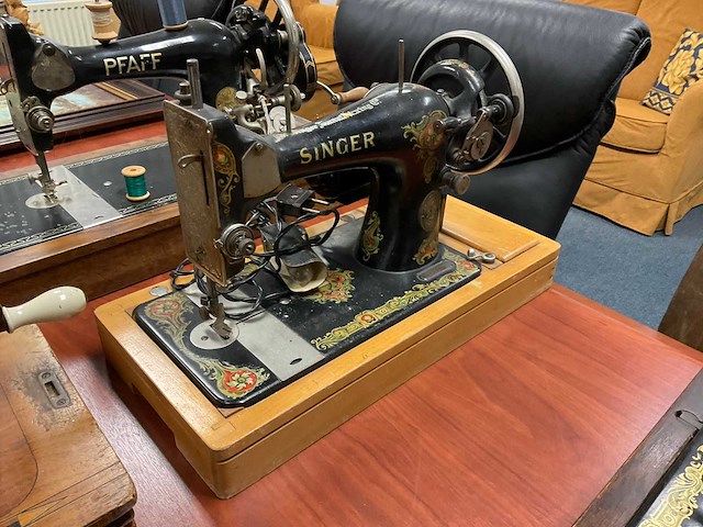Nostalgische handnaaimachine (6x) - afbeelding 10 van  12