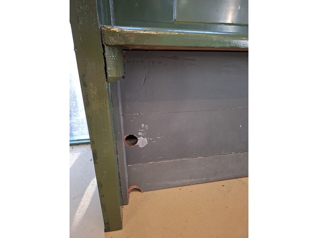 Nostalgische kerkbank groen - afbeelding 6 van  7