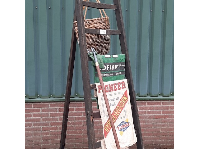 Nostalgische kersenplukladder - afbeelding 3 van  7