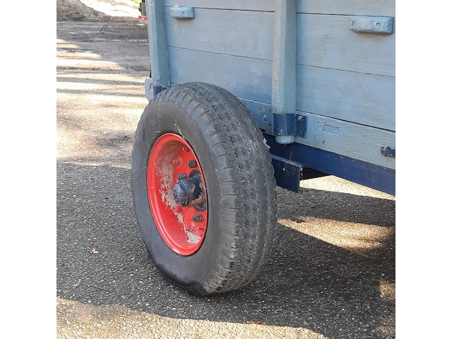 Nostalgische kiepkar met inhoud - afbeelding 5 van  10