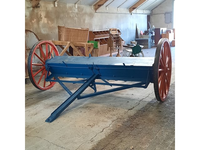 Nostalgische kunstmeststrooier - afbeelding 1 van  11