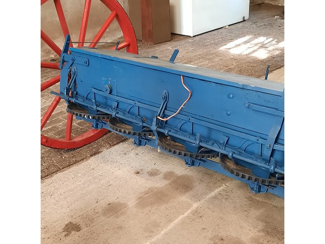 Nostalgische kunstmeststrooier - afbeelding 11 van  11