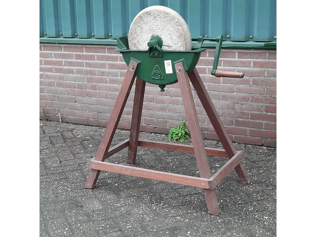 Nostalgische maaimes slijpinrichting - afbeelding 2 van  9
