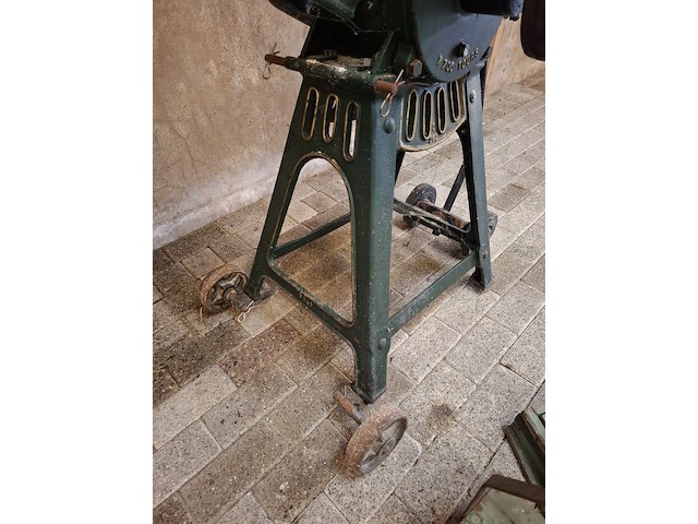 Nostalgische maalmolen met bascule, diamant-silex - afbeelding 2 van  14