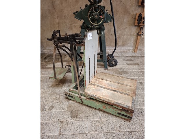 Nostalgische maalmolen met bascule, diamant-silex - afbeelding 3 van  14