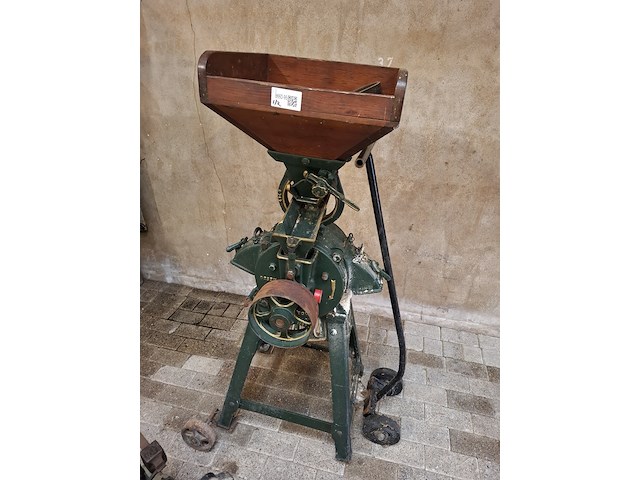 Nostalgische maalmolen met bascule, diamant-silex - afbeelding 7 van  14