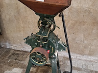 Nostalgische maalmolen met bascule, diamant-silex - afbeelding 7 van  14