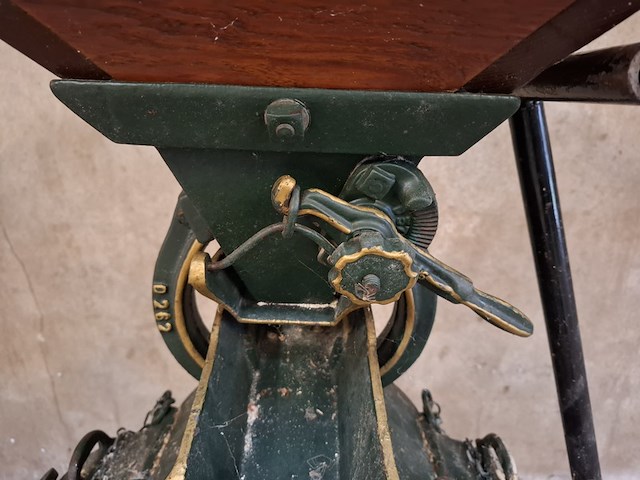 Nostalgische maalmolen met bascule, diamant-silex - afbeelding 11 van  14