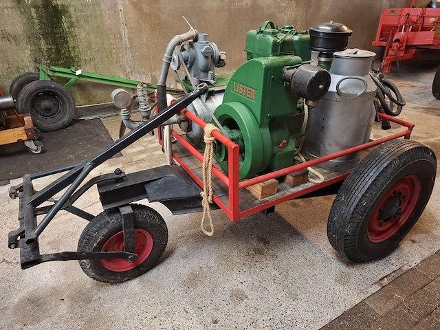 Nostalgische melkmachine - afbeelding 1 van  17