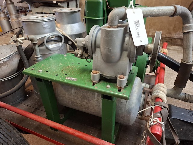 Nostalgische melkmachine - afbeelding 12 van  17