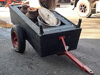 Nostalgische melkwagen met 2x melkbus - afbeelding 1 van  10