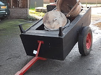 Nostalgische melkwagen met 2x melkbus - afbeelding 3 van  10