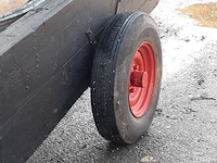 Nostalgische melkwagen met 2x melkbus - afbeelding 5 van  10