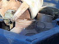 Nostalgische melkwagen met 2x melkbus - afbeelding 9 van  10