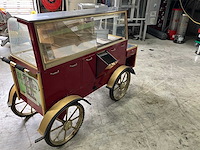 Nostalgische mobiele noten wagen - afbeelding 2 van  2