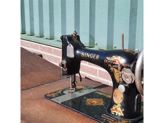 Nostalgische naaimachine singer - afbeelding 2 van  14